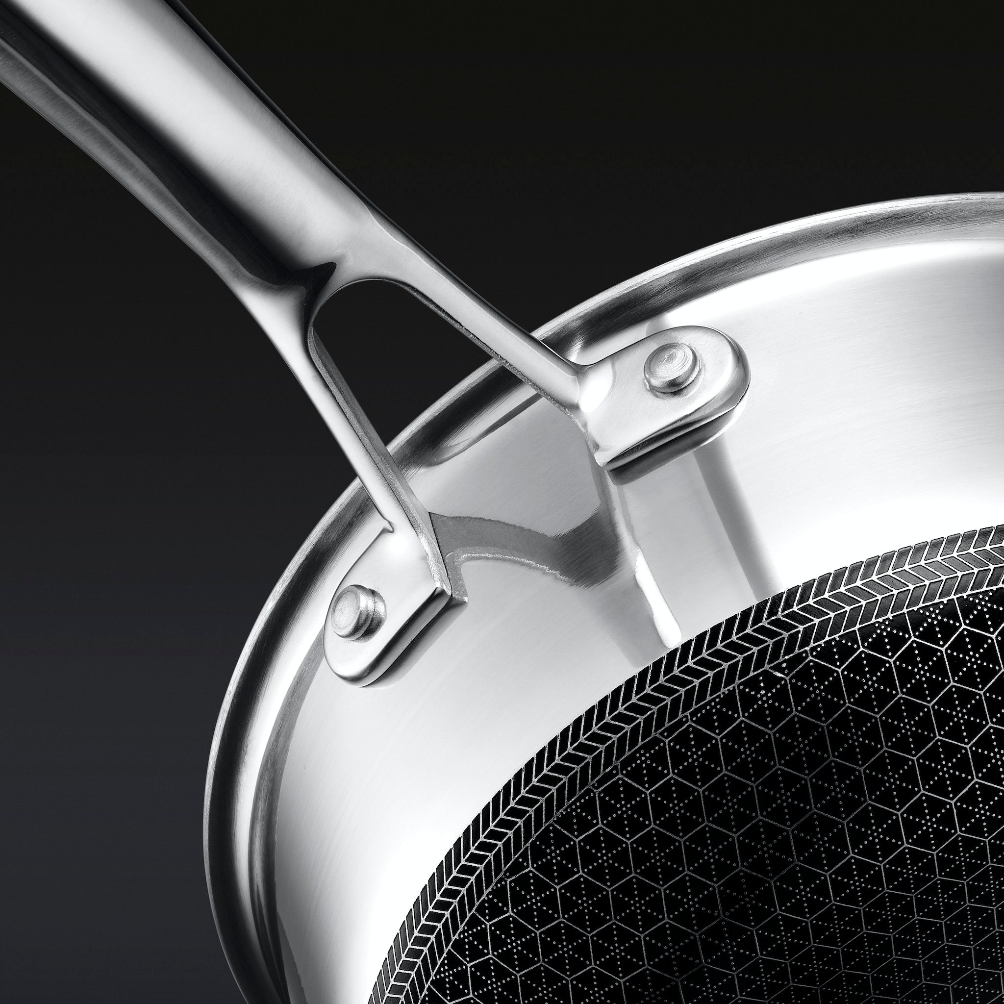 Hybrid Saucepan With Lid, 2-Qt